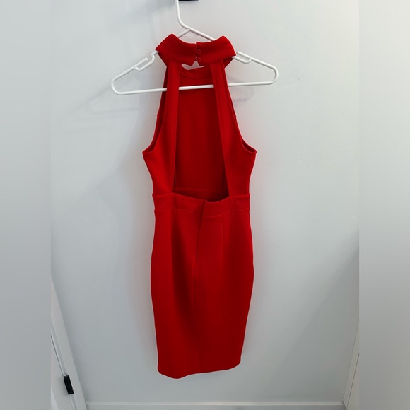Lulu’s red halter dress - Picture 3 of 9